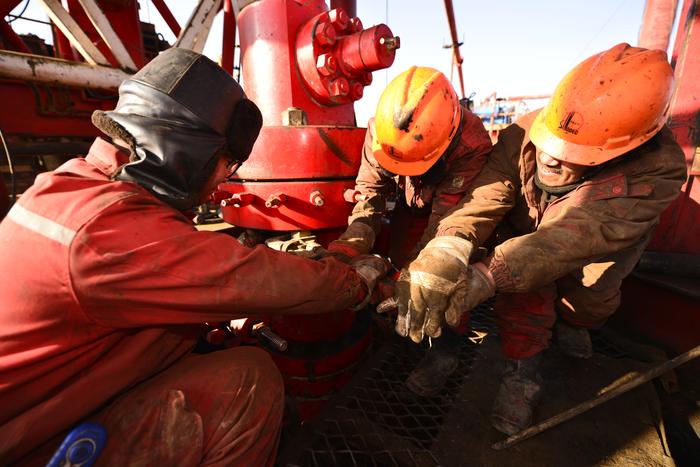 塔里木油田油leyu70vip气当量产量连续5年保持2000万吨的良好表现